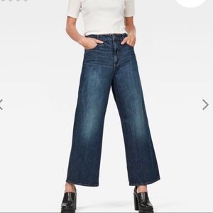 Levis Loose Wide Leg Cropped Jeans 